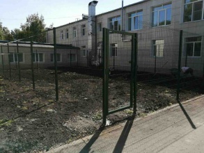 3D заборы для школы 15 метров фото в Сергаче