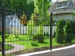 Кованые заборы на ленточном фундаменте 80 метров фото в Сергаче